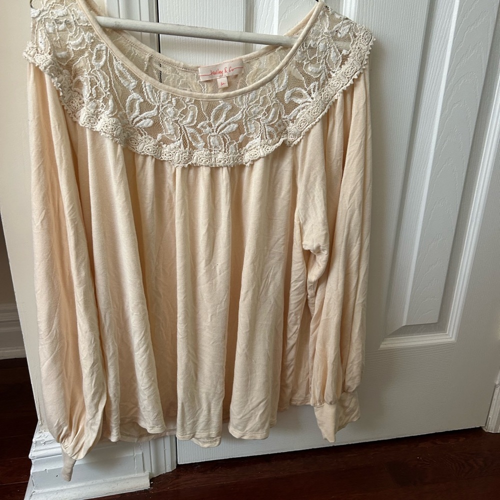 Hailey & co cream lace blouse